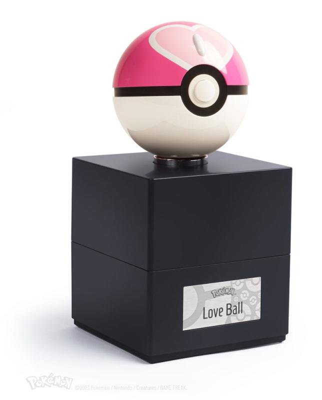 Pokémon: Love Ball 1/1 Diecast Replica - Wand Company