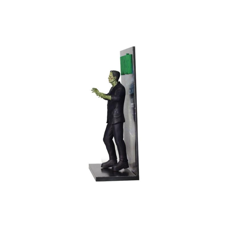 Universal Monsters Poster PVC Figure Frankenstein 28 cm