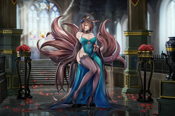 Azur Lane PVC Statue 1/7 Amagi: Throne of Fallen Petals Ver. 27 cm 2