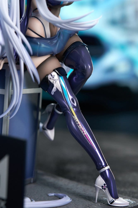 Azur Lane PVC Figure 1/7 Shinano Moonlit Chrome Ver. Acrylic Special Edition w/Display 25 cm 8