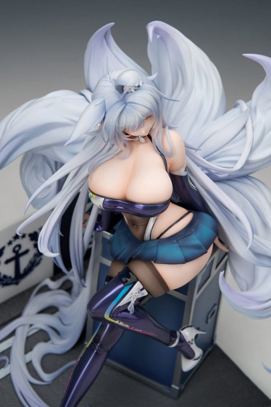 Azur Lane PVC Figure 1/7 Shinano Moonlit Chrome Ver. Acrylic Special Edition w/Display 25 cm 2