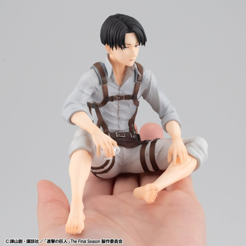 Attack on Titan G.E.M. Series PVC Figures 2-Pack Eren Yeager & Squad Captain Levi Palm Size 9