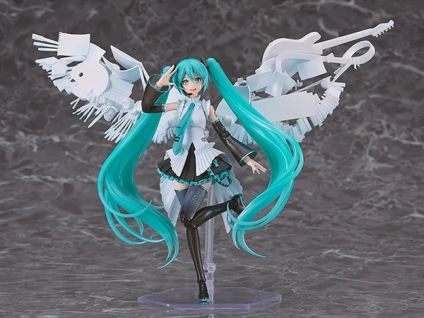 Character Vocal Series 01: Hatsune Miku Plamatea Plastic Model Happy 16th Birthday Ver. 16 cm 2
