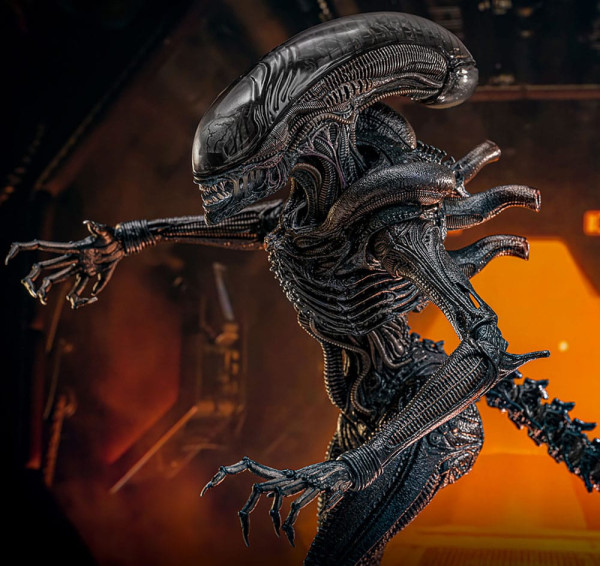 Alien: Romulus Movie Masterpiece Action Figure 1/6 Scorched Xenomorph 44 cm 4