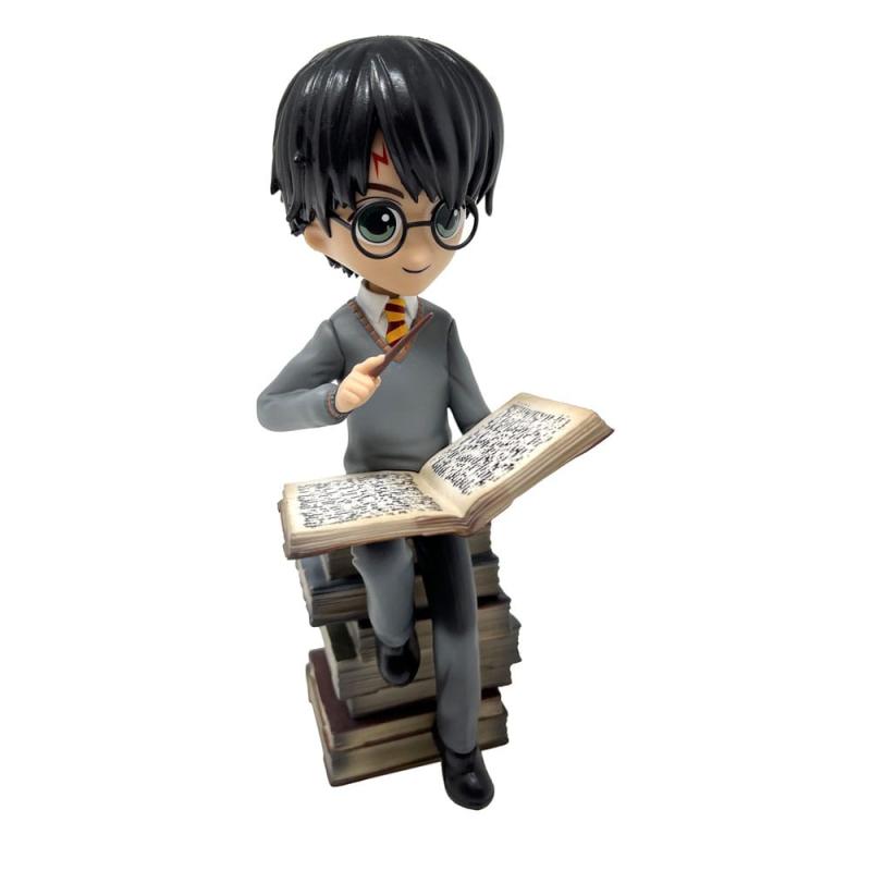 Harry Potter Statue Harry and the Pile of Spell Book 21 cm