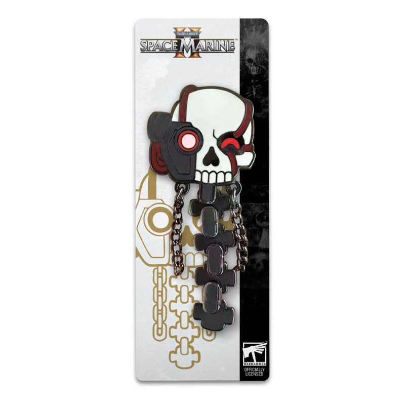 Space Marine 2 Pin Badge Servo Skull 5 cm 1