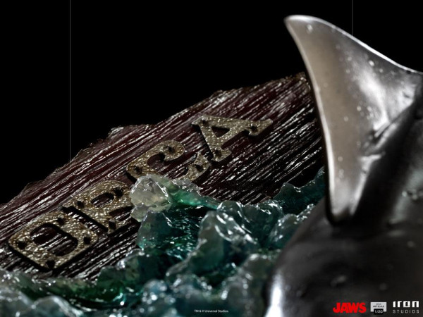 Jaws Demi Art Scale Statue 1/20 Jaws Attack 104 cm 7