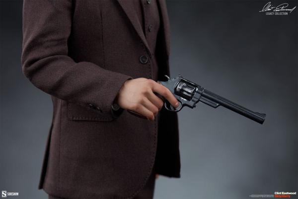 Clint Eastwood: Harry Callahan (Dirty Harry) 1/6 Legacy Collection ActionFigure - Sideshow