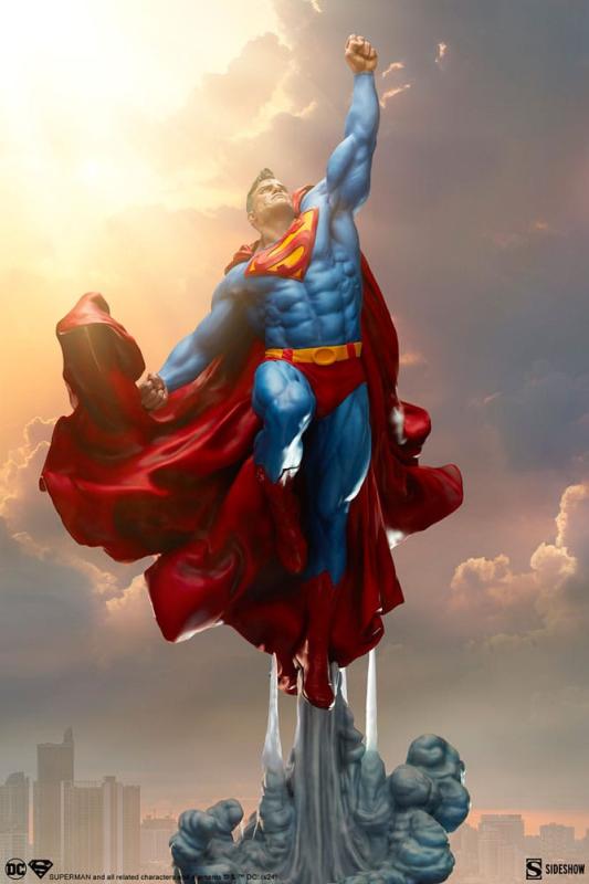 DC Comics Premium Format Statue Superman 84 cm 4