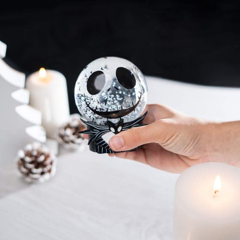 The Nightmare Before Christmas Snow Globe 3