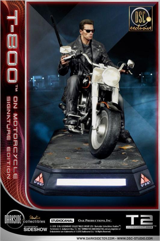 Terminator 2 Judgment Day: T-800 on Motorcycle 1/4 Statue - Darkside Collectibles Studio