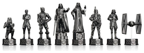 Star Wars Original Trilogy Chess Set 47 cm 7