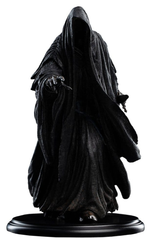 The Lord of the Rings Trilogy Mini Statue Ringwraith at the Prancing Pony 18 cm 8