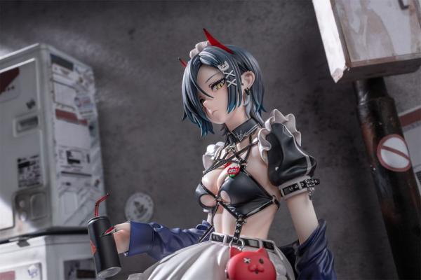 Azur Lane PVC Statue 1/6 Ulrich von Hutten Madchen Trummer Ver. 28 cm