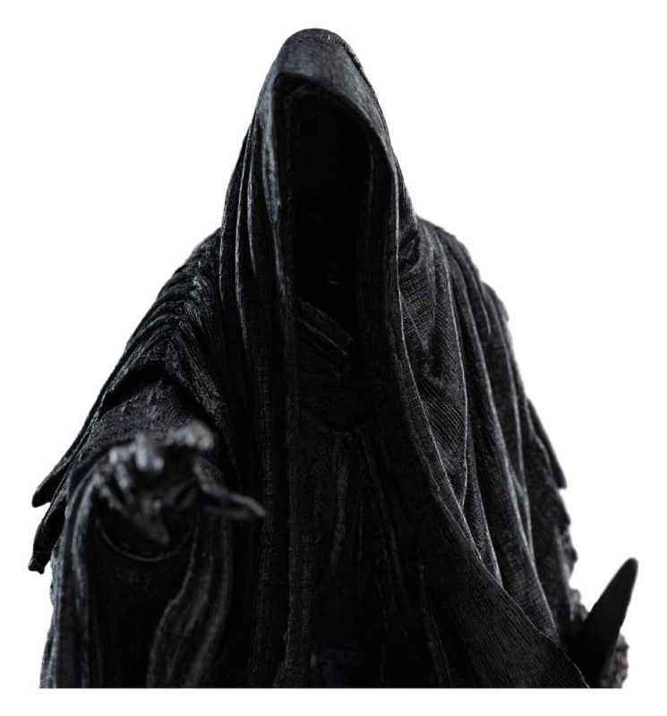 The Lord of the Rings Trilogy Mini Statue Ringwraith at the Prancing Pony 18 cm 7