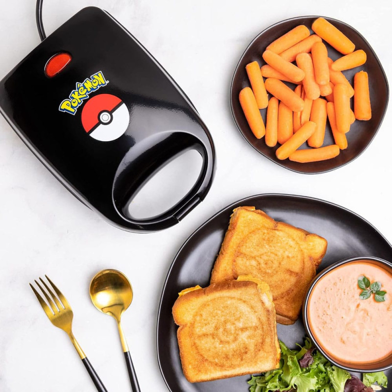 Pokémon Panini Sandwich Maker Poké Ball 1