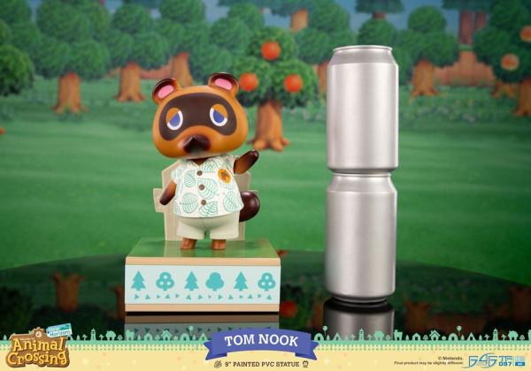 Animal Crossing: New Horizons PVC Statue Tom Nook 22 cm