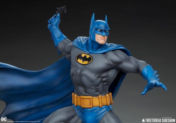 DC Comics Maquette 1/4 Batman (Retro Edition) 66 cm