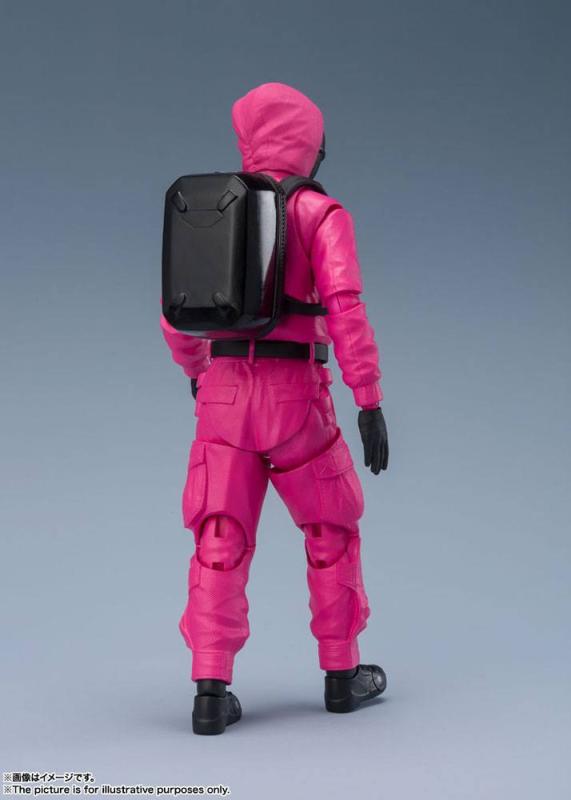 Squid Game: Masked Worker / Masked Manager 14 cm S.H. Figuarts Action - Bandai Tamashii
