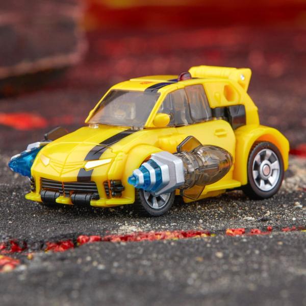 Transformers Generations Legacy United Deluxe Class Action Figure Animated Universe Bumblebee 14 cm