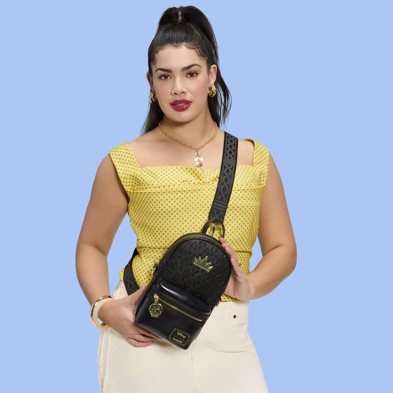 Snow White by Loungefly Sling Bag 1