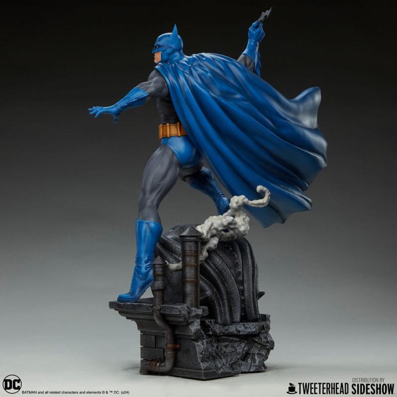 DC Comics Maquette 1/4 Batman (Retro Edition) 66 cm