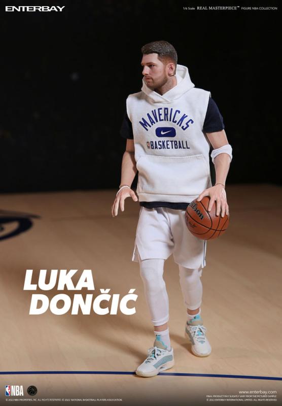 NBA Collection Real Masterpiece Action Figure 1/6 Luka Doncic 30 cm