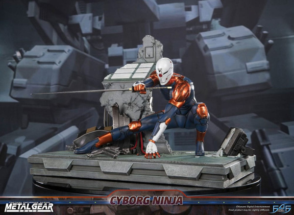 Metal Gear Solid Statue Cyborg Ninja (Gray Fox) 41 cm 13
