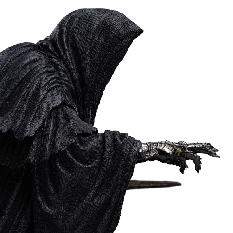 The Lord of the Rings Trilogy Mini Statue Ringwraith at the Prancing Pony 18 cm 5