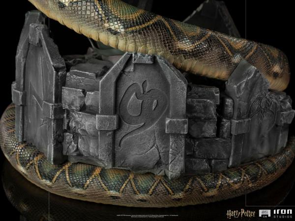 Harry Potter: Voldemort & Nagini 1/4 Legacy Replica Statue - Iron Studios