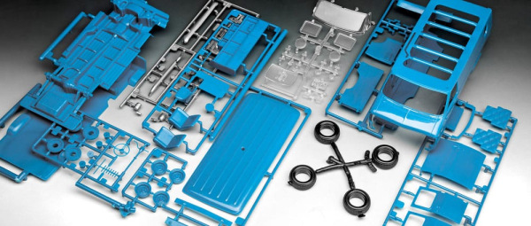 Stranger Things Model Kit 1/25 Squawk Van 21 cm 5