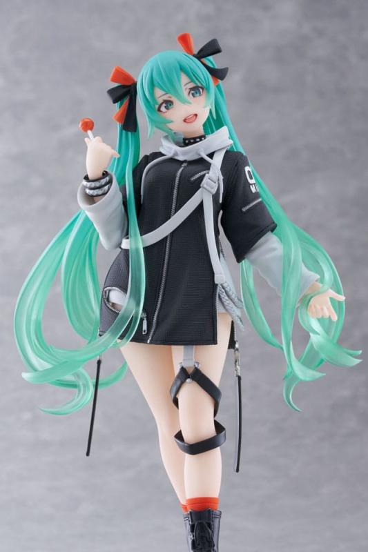 Hatsune Miku Wonderland PVC Statue Fashion Punk Ver. 18 cm