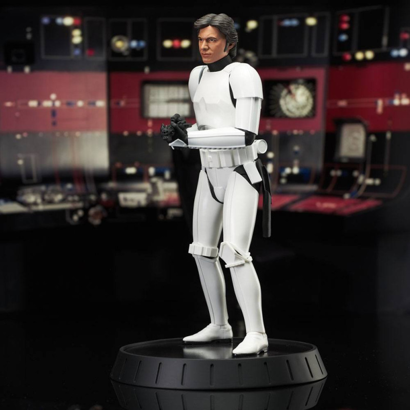 Star Wars Episode IV Milestones Statue 1/6 Han Solo (Stormtrooper Disguise) 40th Anniversary Exclusi 5