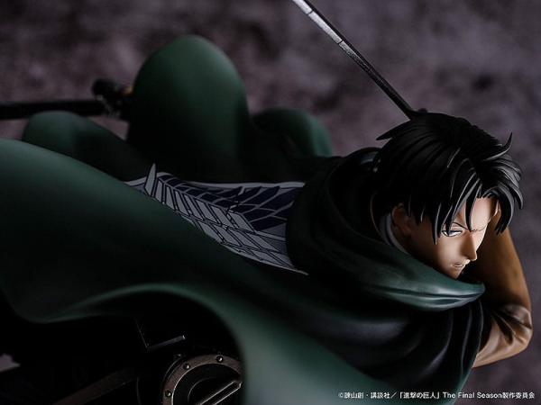 Attack on Titan PVC Statue 1/6 Humanity's Strongest Soldier Levi 23 cm