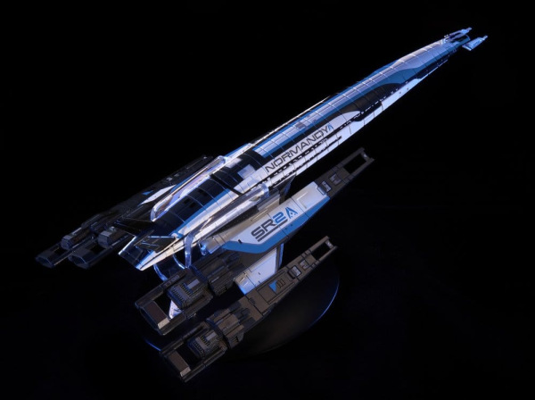 Mass Effect Die-Cast Normandy SR-2 22 cm 4