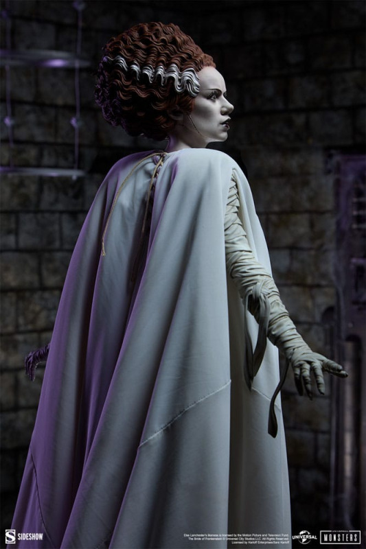 Bride of Frankenstein Premium Format Mixed Media Statue The Bride of Frankenstein (Fabric Costume) 5 7