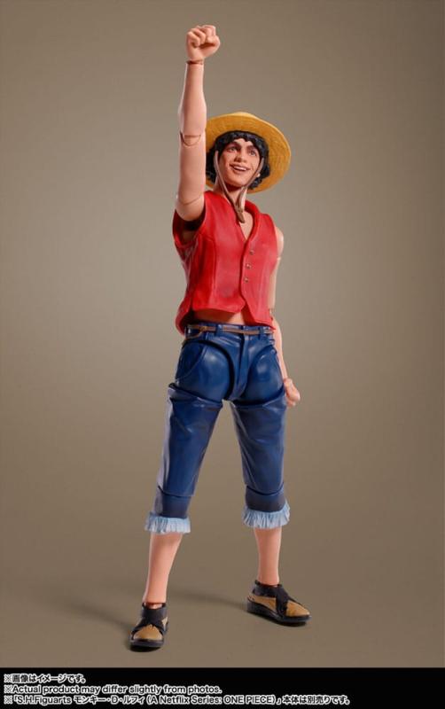 One Piece Live Acion S.H. Figuarts Action Figure Nami 15 cm