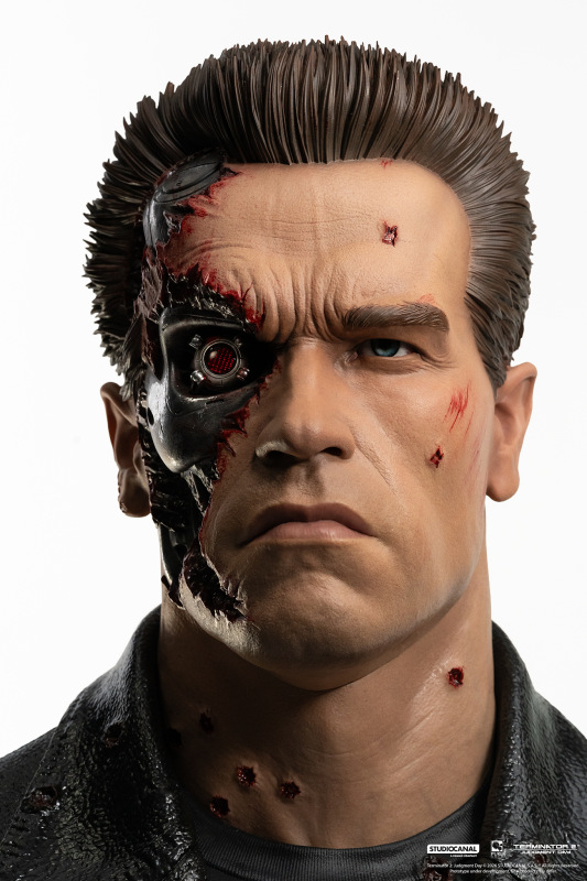 Terminator 2 : T-800 Model 101 Battle Damaged 1/1 Scale Art Mask