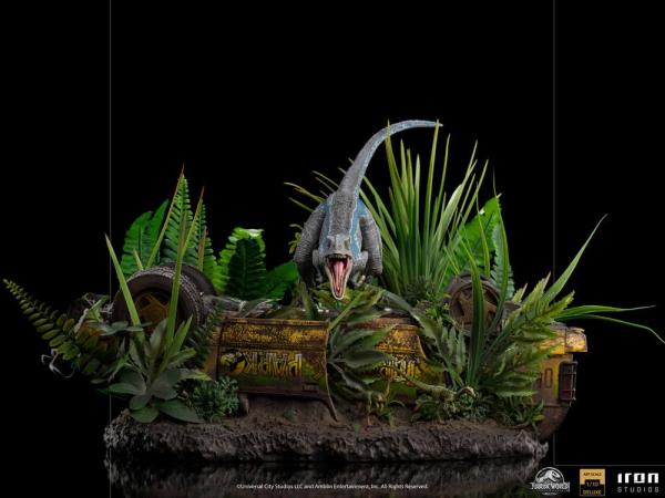 Jurassic World Fallen Kingdom: Blue 1/10 Deluxe Art Scale Statue - Iron Studios
