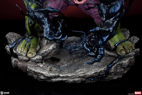 Marvel Premium Format Statue Venomized Hulk 63 cm 13