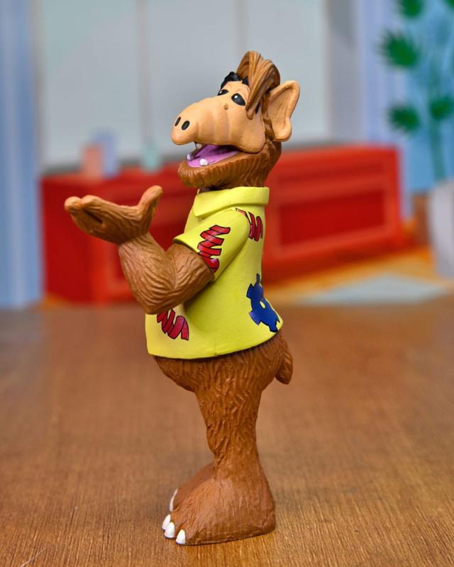 Alf Toony: Alf with Saxophone 15 cm Classic Figure - Neca