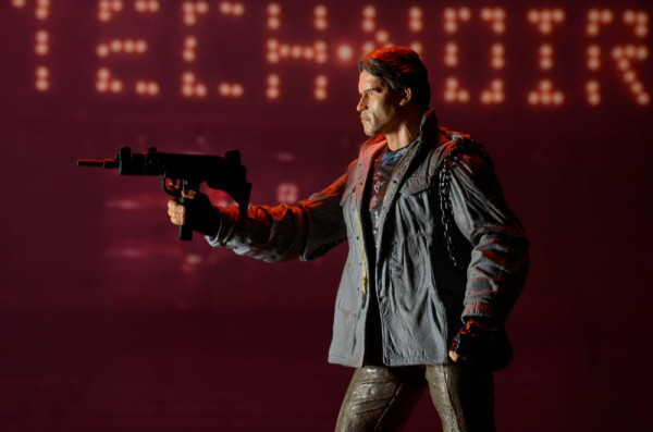 Terminator Action Figure Ultimate T-800 (Tech Noir) 18 cm 5