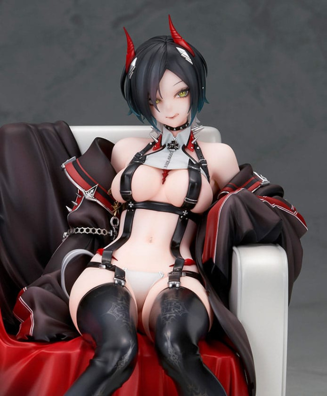 Azur Lane PVC Statue Ulrich von Hutten AmiAmi Exclusive 20 cm 11