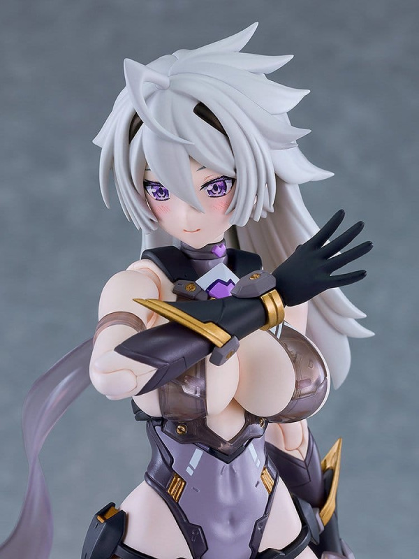 Cutie Honey Nova Plamatea Plastic Model Kit Black Honey 17 cm 7