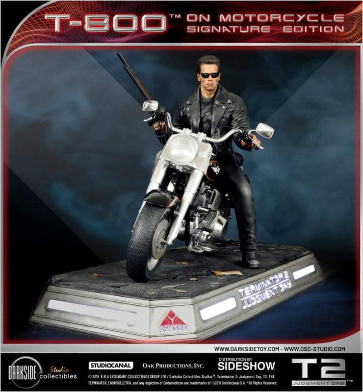 Terminator 2: Judgment Day Statue 1/4 T-800 on Motorcycle Signature Edition 50 cm
