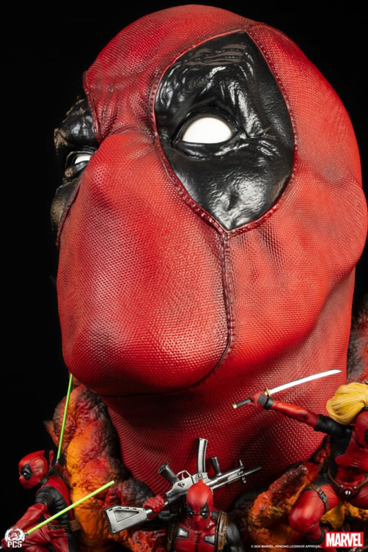Marvel Fine Art Bust Deadpool 42 cm 12