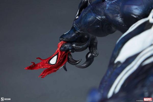 Marvel: Venom 59 cm Premium Format Statue - Sideshow Collectibles
