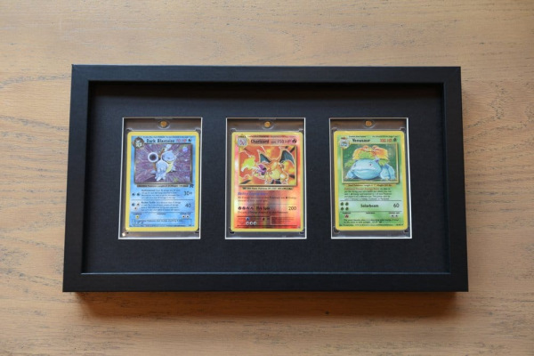 Evoretro Display Frame Card Display Case for 3 Magnetic Case Cards 4