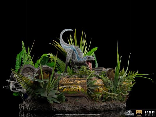 Jurassic World Fallen Kingdom: Blue 1/10 Deluxe Art Scale Statue - Iron Studios