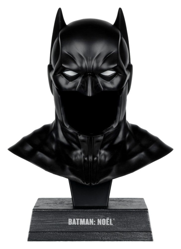Batman DC Direct Mini-Replica 1/3 Batman Mask (Batman: Noel) 23 cm